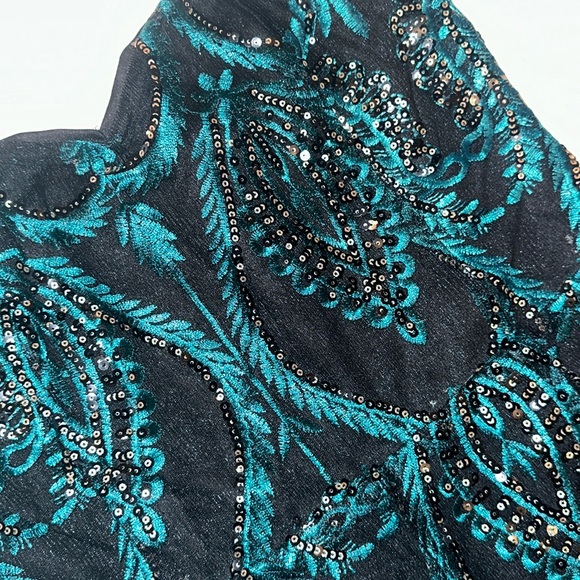 BOOHOO Petite Teal & Sequence embroidered strapless jumpsuit - Picture 4 of 6